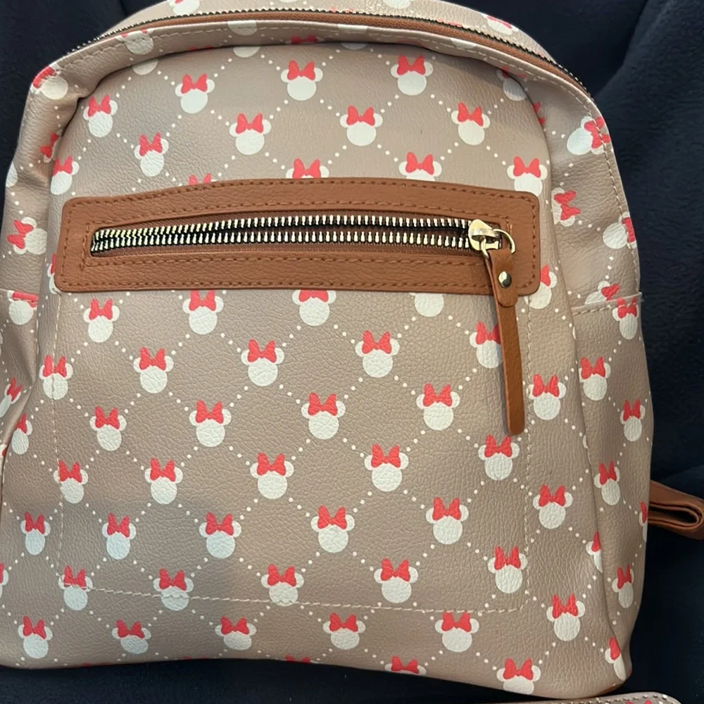 Disney’s Minnie mouse, backpack with matching wallet and beige, pink and white